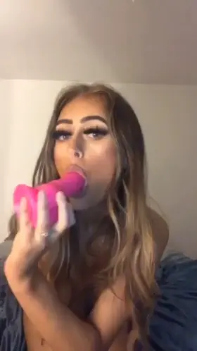 cum and pound me daddy😈 (f)