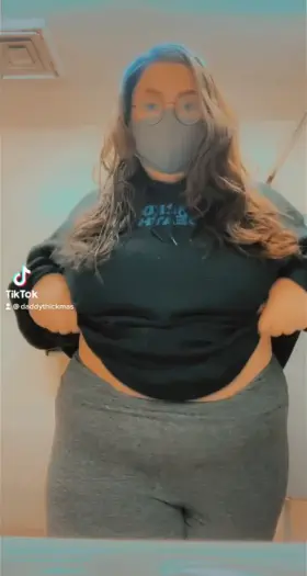 I was supposed to be cleaning the bathrooms 💕 drop