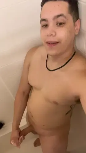 Happy hump day first post here who wants to stroke my cock in the shower 😈