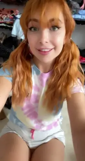 This is what that 19 year old you saw today had under her skirt 🙊💦