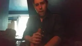 Who wants daddy's thick cock? 🍆😅