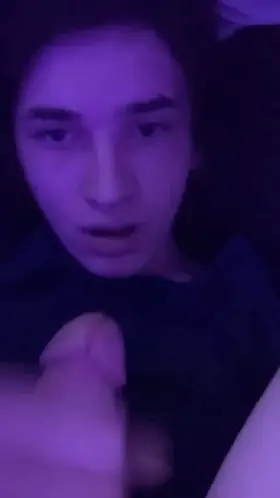 Would someone lick this off for me😅