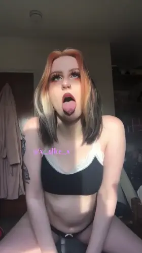 Who wants to cum in my mouth ?