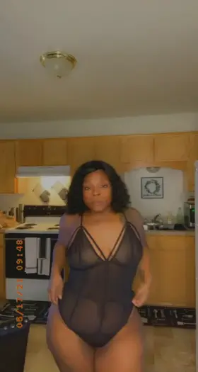 Gm babe! You ready to have some chocolate milk this morning?🍫🥛