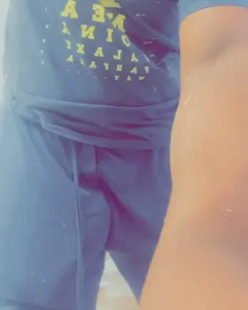 Throw that ass back baby