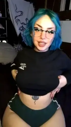 Your big tiddy goth Gf 😋