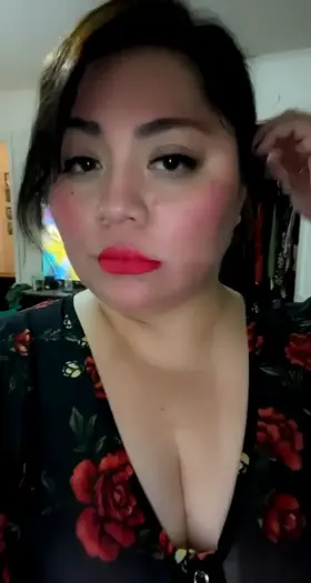 Going out for dancing and drinks, are you coming?