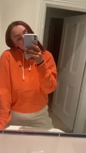 Reddit makes me so horny, had to sneak away to show you my tits 💕