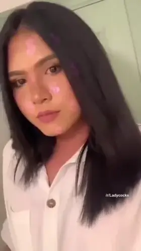 What you want to see when a girl takes her pants off