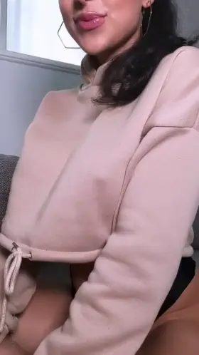 Do you like Arab boobs ? ( her Free Latest album in comments )