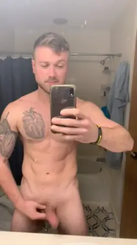 27, hung dom daddy here