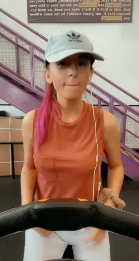 [gif] am I the only one who gets horny at the gym?