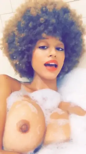 this is hot ness overload🔥😍🍒