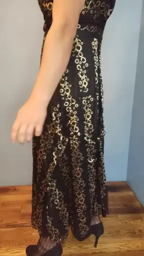 Borrowed this dress from my SO while she's out of town. I think it looks better on me anyways.