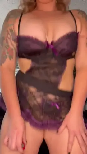 Shaking them ass and titties for you