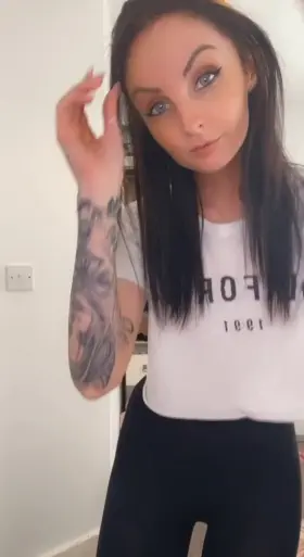 i hope your day is as nice as my butt 😘 check my profile to see more 😇