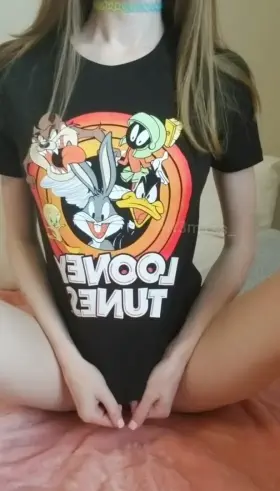 Do petite 2000s girls turn you on?