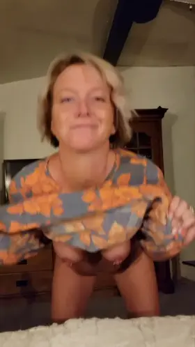 Cum check out my onlyfans if you like real milfs. no ppv or pay walls