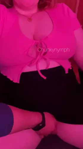 Play with my pussy while I play games?