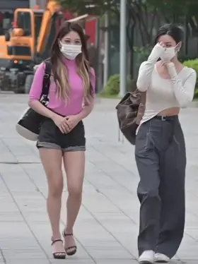 Fromis_9 - Seoyeon & Saerom (pics in comments)