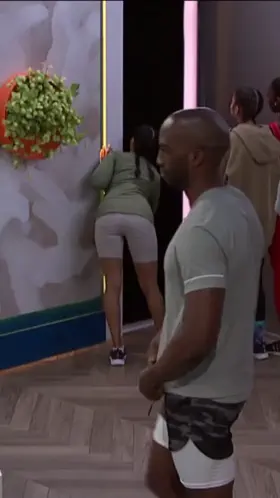 Hannah booty during show last night (BB23 US)