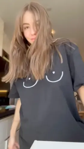 My t-shirt also has titty mood 😈