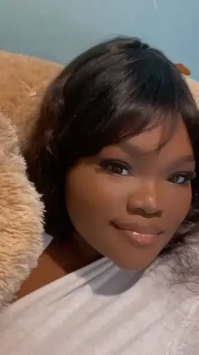 22F • Gimme some ideas on how to lose my virginity😫🥺💕