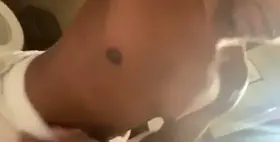 Even towels don’t wanna leave my cock😅