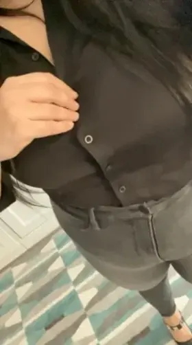 Little break between meetings! 🖤💕