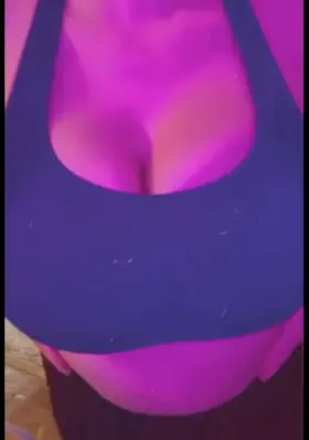 I love to tease, and I love to please. Natural 36K tits waiting for you. Daily posts. BG content. All fans get half off my posted Reddit menu. Hope to see you there, link in comments
