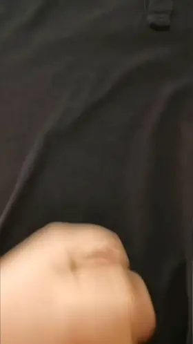 The 9th rope had a mind of it's own! A thicker load than normal but thought it was worth a share nonetheless. Let me know what you think 💦