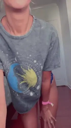 Milf tits on point. I mean who wears bras .. [reveal]