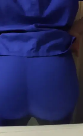 Do you go into the locker room after a hard day at work and see this, your actions? 🍑