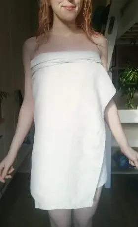 My cheeky towel drop 💦