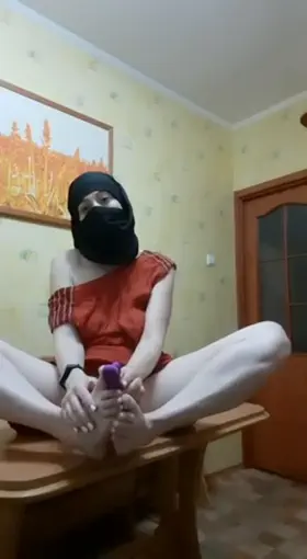 alsalm alekum alhamdulila I found big banana finally in the market and I can enjoy rubbing my halal Muslim mazhabi virgin holy hole all the way to juhanam 💦