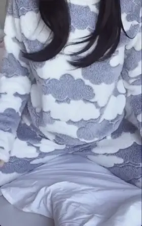 my special talent is bouncing my clothes off 😇