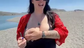 Beach days are the best days [gif]