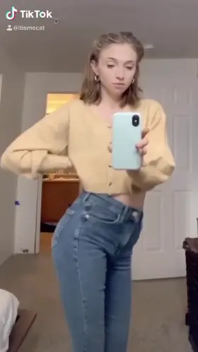 Sendin' you nudes from the upside down 😚 [oc]