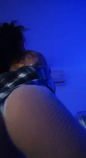 Put your face here right now and look how it shakes