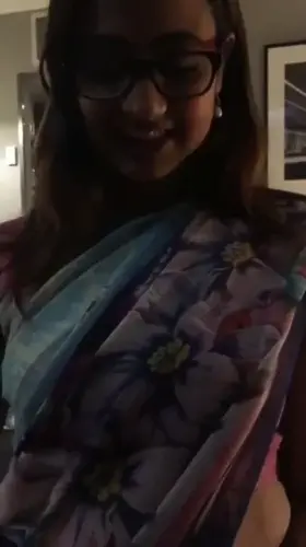 Bengali saree babe blowing dick like a pro 🔥🔥😍😍 (Handjob n blowjob) (Comments)