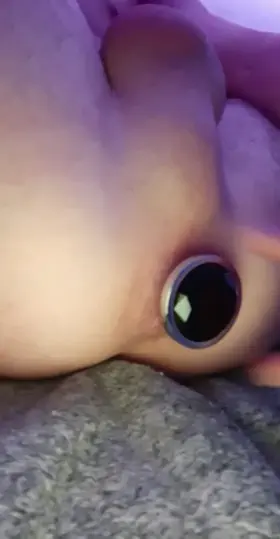 I love having my ass plugged 😍🥴