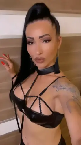 Do you like girls with big balls ?