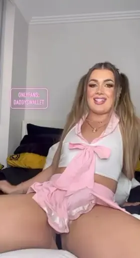 sometimes, the prettiest girls have cocks😜