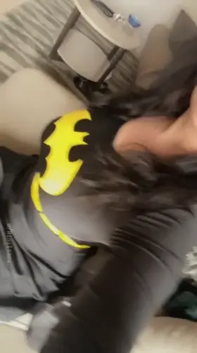 Am I your fav supergirl?😛