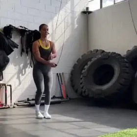 97 doubles (Skipping) in a row in less than 1 minute in a Tight Body Suit (Nice Body Printout!)