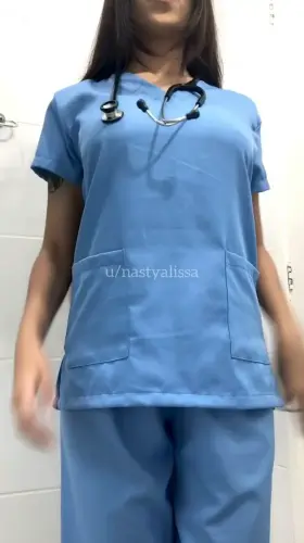 come meet me in the hospital bathroom 😜