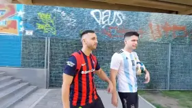 We came back with my friend from playing a game ⚽️ and we met this beauty in the square 🥵 we invited her to have a drink ... 😏😈 there was a little surprise🍆😱 ... we broke her ass really hard and filled her with milk 🤤