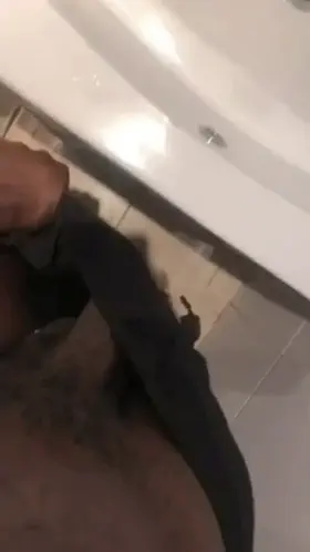 Too big to stay locked (19,UK)