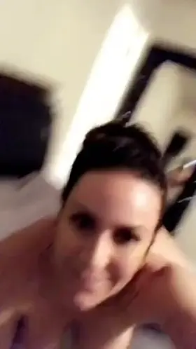 Mom keeps sending me snaps (44)