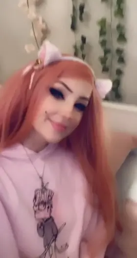 happy friday bbys!:3💖 sowwy i got spit on your hoodie :(